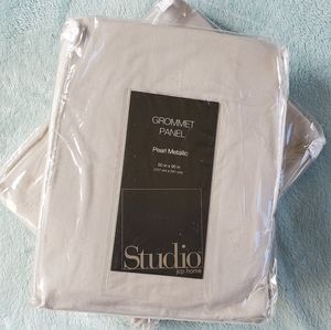 💫 Set of 2 Metallic Grommet Panels